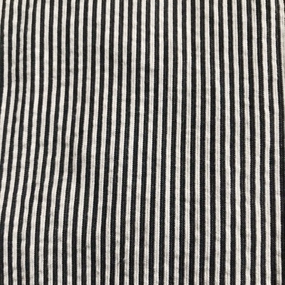Anne Taylor Loft Seersucker Striped Cropped Capri Pants - Picture 7 of 12